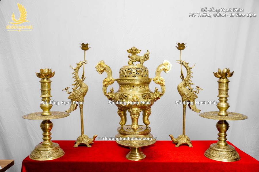 Bộ ngũ sự đồng vàng mộc