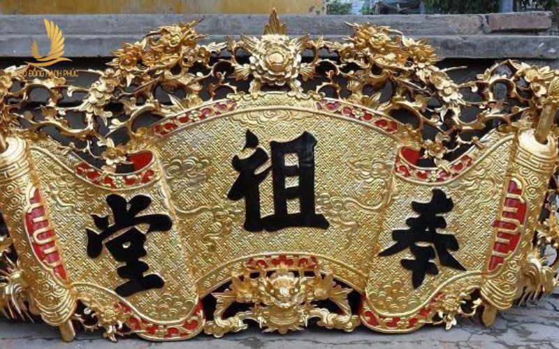 Nghệ thuật chạm khắc hoa văn trên cuốn thư