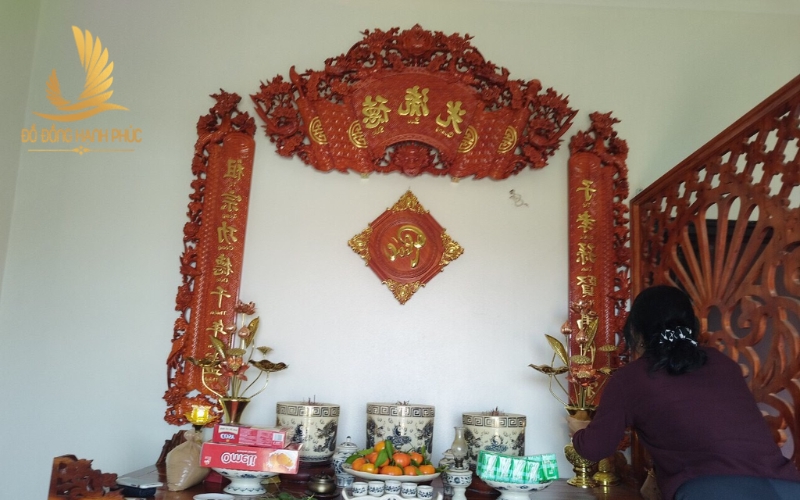 Lỗi treo cuốn thư câu đối sai vị trí Lỗi treo cuốn thư câu đối sai vị trí