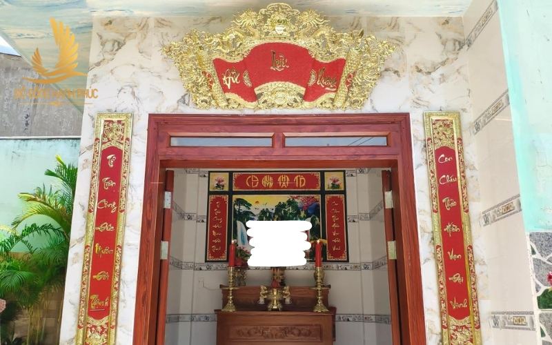 Cách treo phù hợp với từng không gian thờ tự Cách treo phù hợp với từng không gian thờ tự