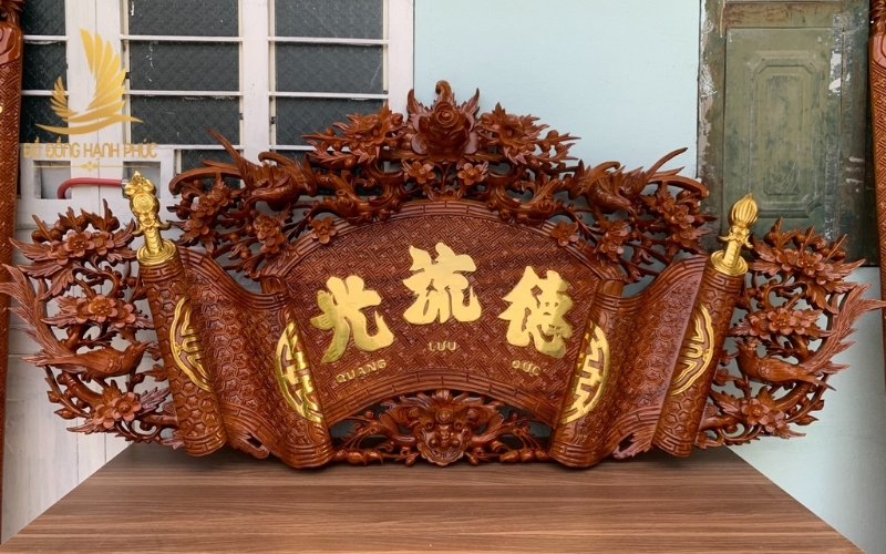 Nhận biết cuốn thư câu đối thật giả bằng gỗ