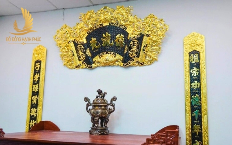 Những lưu ý khi lắp đặt cuốn thư câu đối