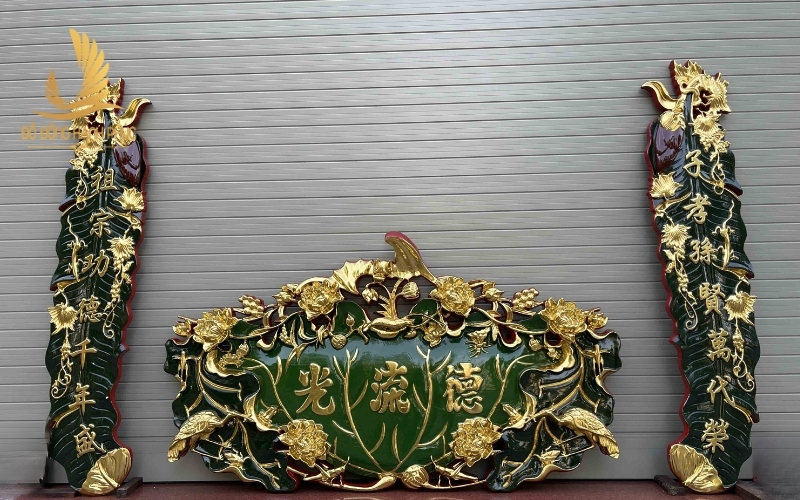 Cuốn thư câu đối hình Lá Chuối