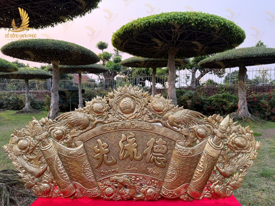 Cuốn thư câu đối hồng trĩ